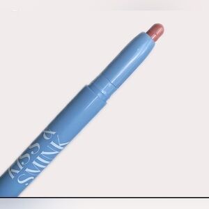 Kiss & Smink Lip Crayon Pen in Marietas